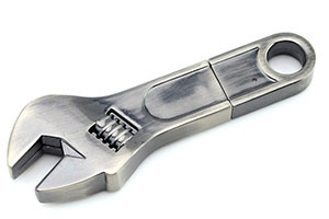 USB wrench drive