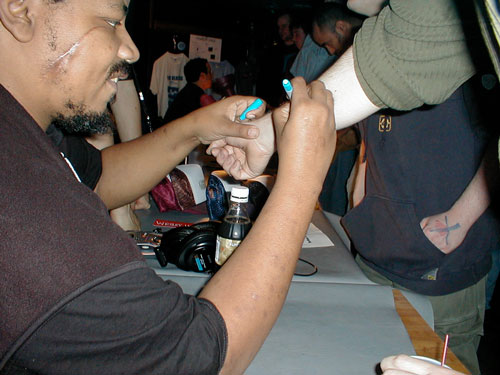 Wesley Willis arm signing