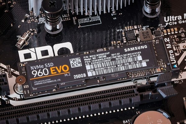 Samsung 960 EVO in M 2 slot 02